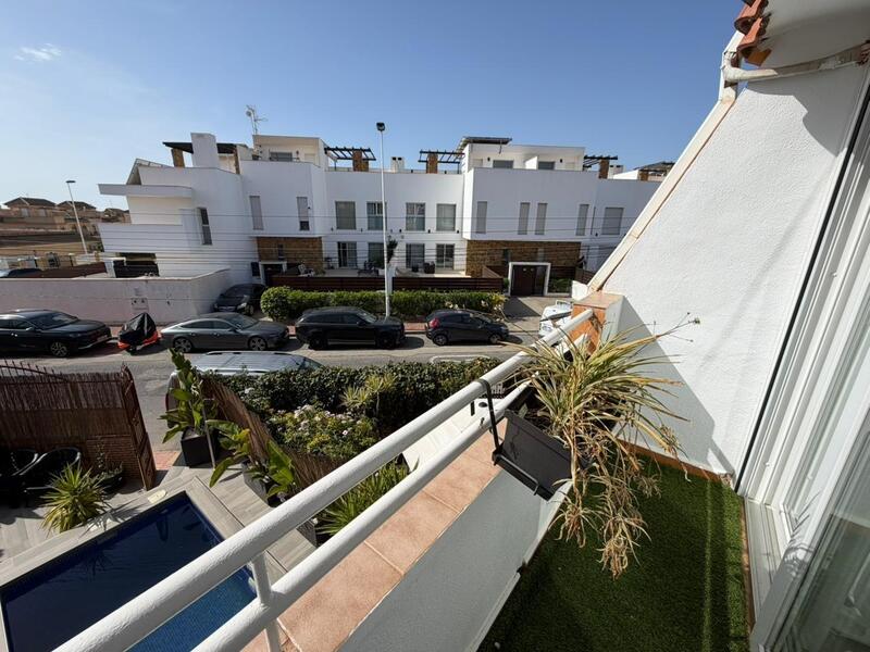 3 bedroom Townhouse for sale 3 bedroom Townhouse for sale