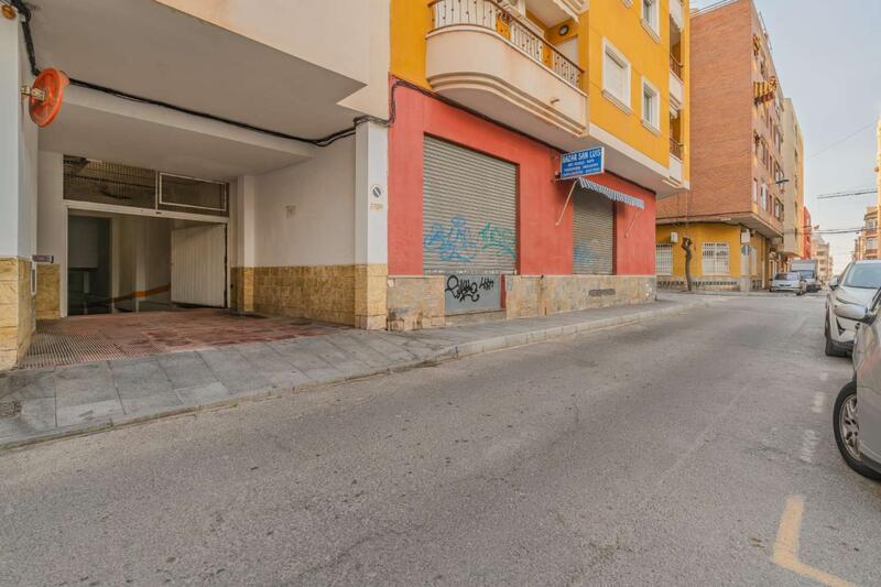 Kommersiella fastigheter till salu i Torrevieja, Alicante
