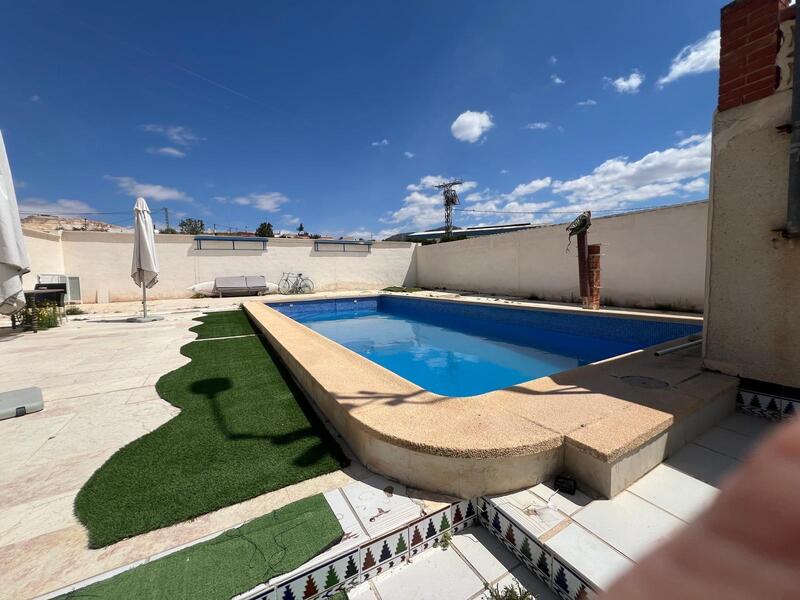 Landhuis Te koop in Algueña, Alicante