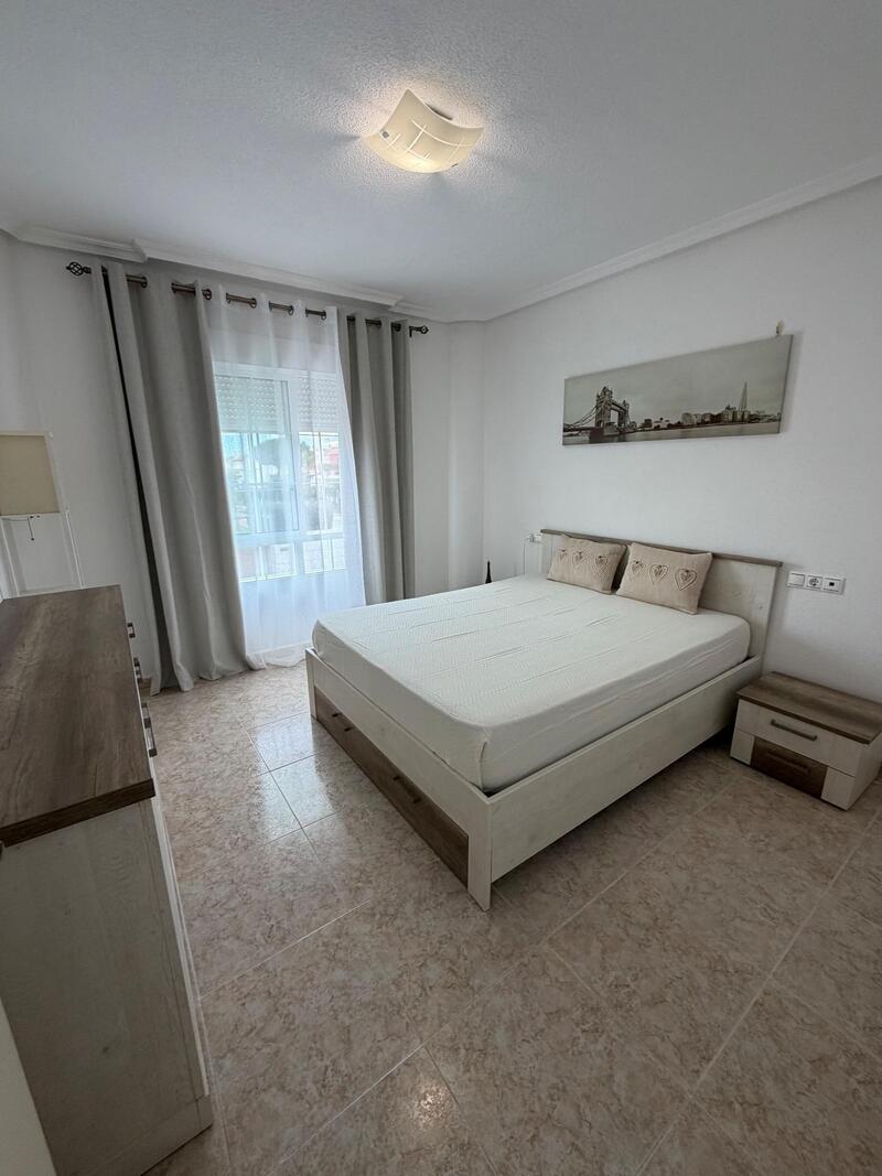 4 Schlafzimmer Stadthaus zu verkaufen