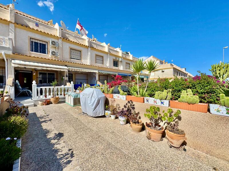 Rekkehus til salgs i Orihuela Costa, Alicante