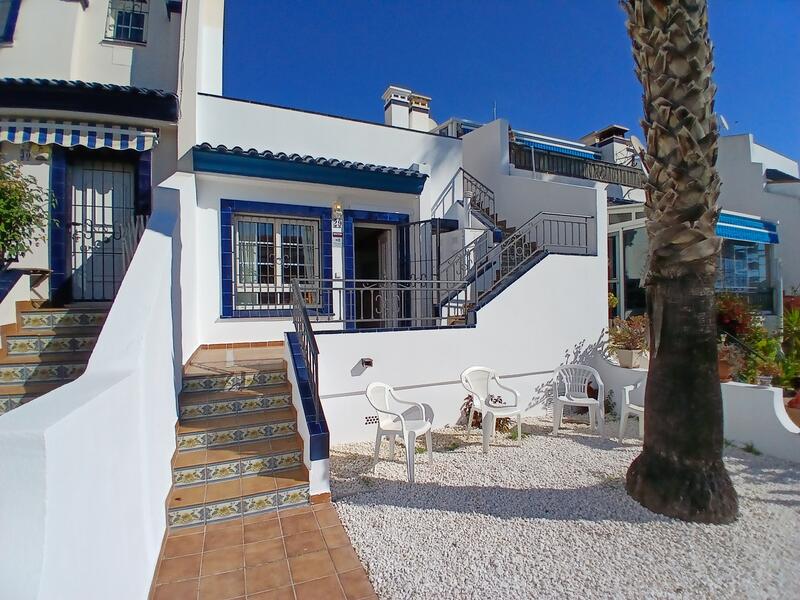 Villa à vendre dans Villamartin, Alicante