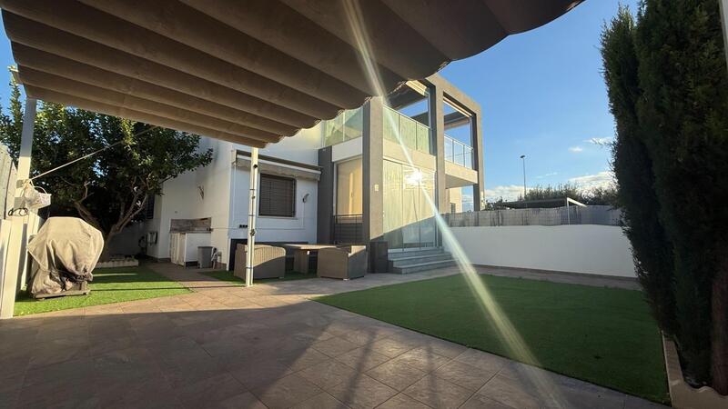 3 Schlafzimmer Stadthaus zu verkaufen 3 Schlafzimmer Stadthaus zu verkaufen