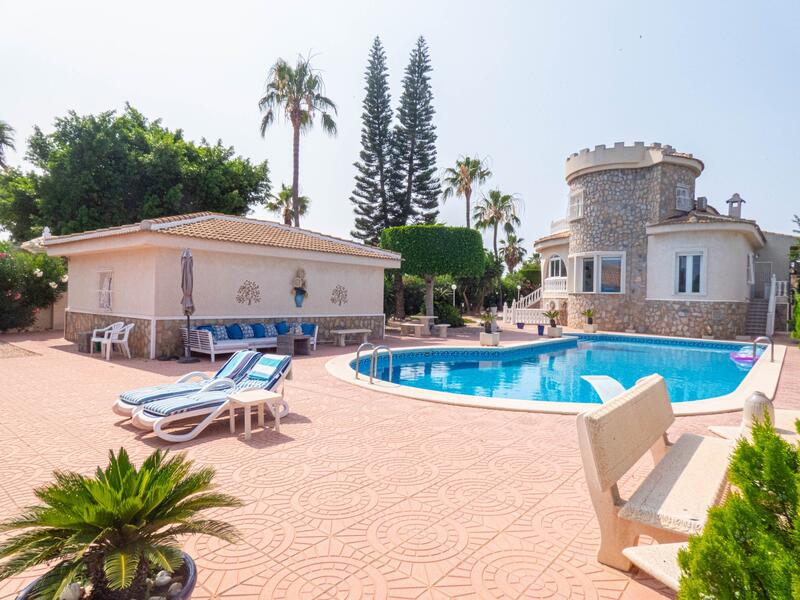 Villa til salg i Ciudad Quesada, Alicante