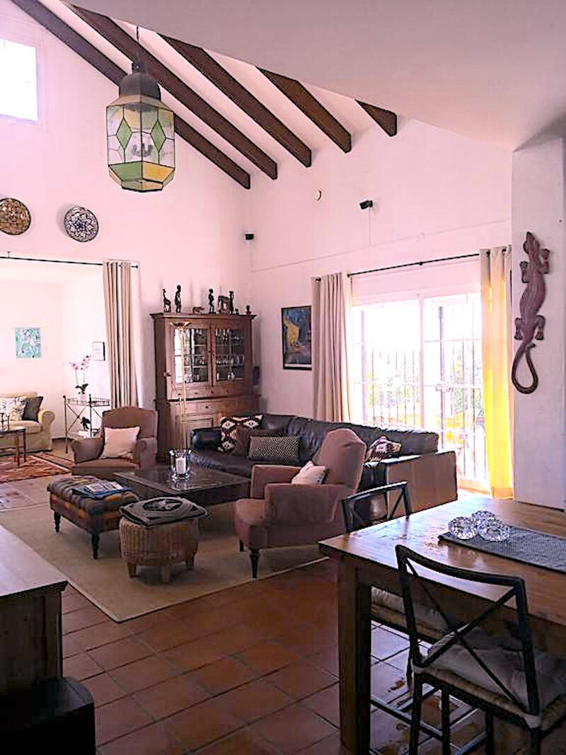 4 Schlafzimmer Villa zu verkaufen 4 Schlafzimmer Villa zu verkaufen