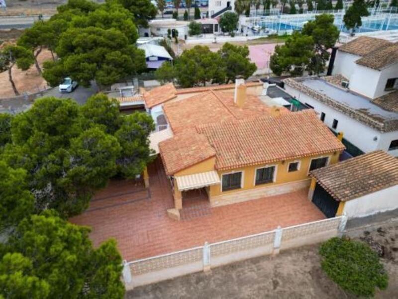Country House for sale in Orihuela Costa, Alicante