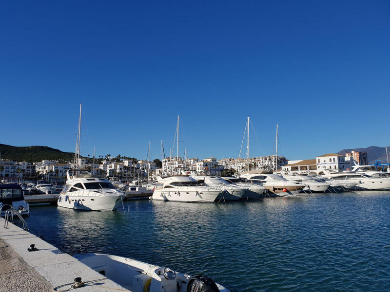 Lejlighed til salg i La Duquesa, Málaga Lejlighed til salg i La Duquesa, Málaga