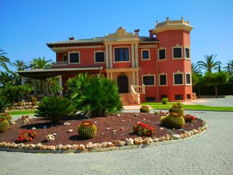 Villa for sale in Elx/Elche, Alicante Villa for sale in Elx/Elche, Alicante