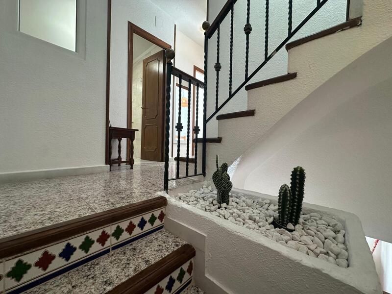 2 bedroom Townhouse for sale 2 bedroom Townhouse for sale