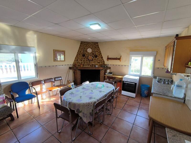 4 bedroom Country House for sale 4 bedroom Country House for sale