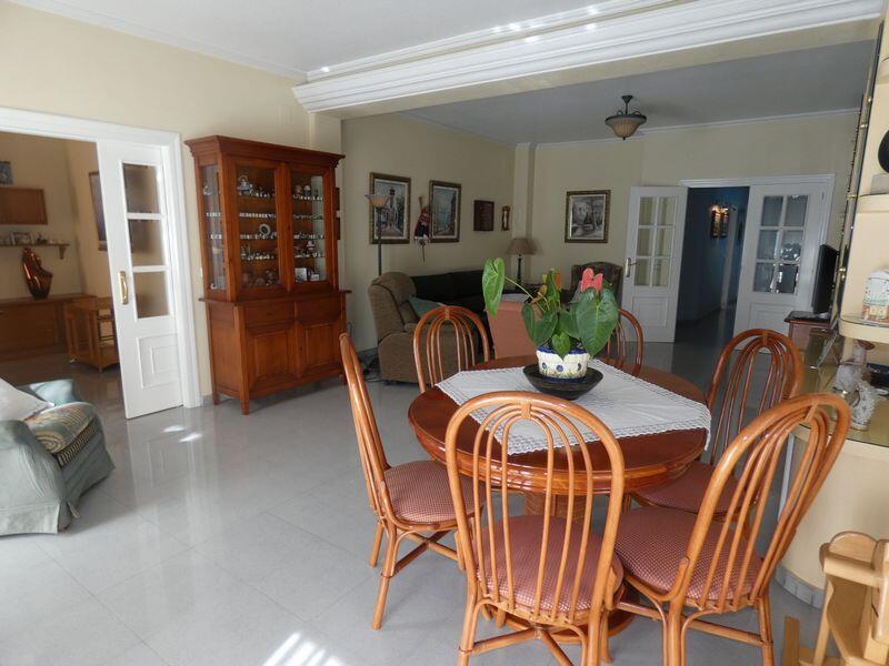 4 slaapkamer Villa Te koop 4 slaapkamer Villa Te koop