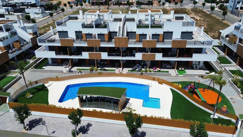квартира продается в Pilar de la Horadada, Alicante