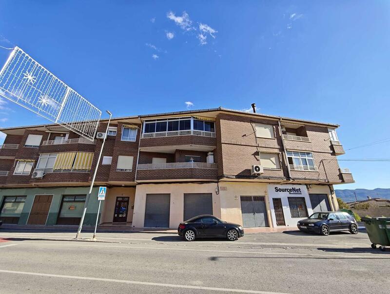 4 bedroom Apartment for sale