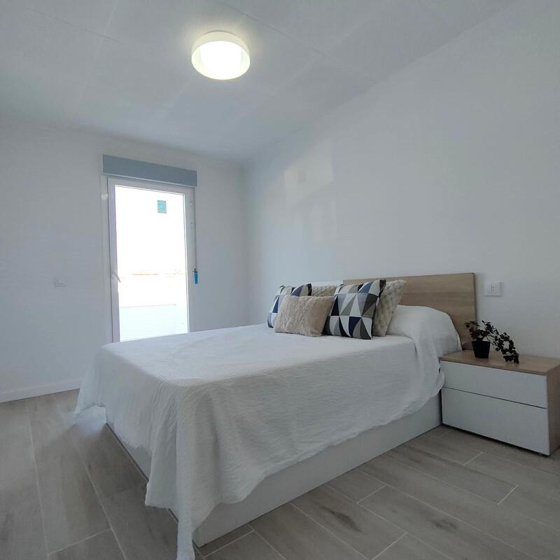 2 bedroom Townhouse for sale