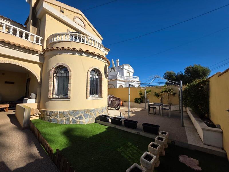 4 slaapkamer Villa Te koop