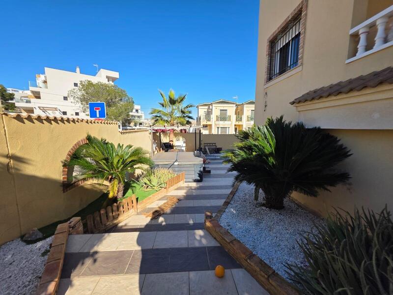 4 slaapkamer Villa Te koop