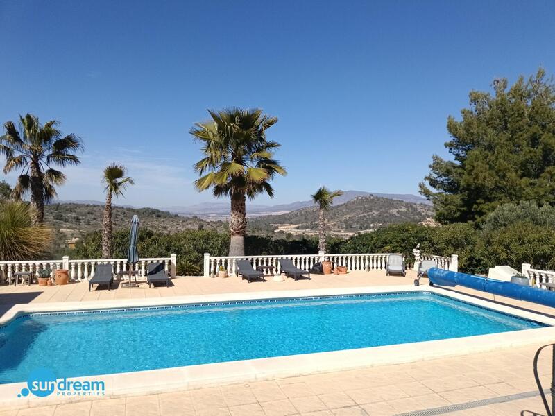 4 bedroom Villa for sale