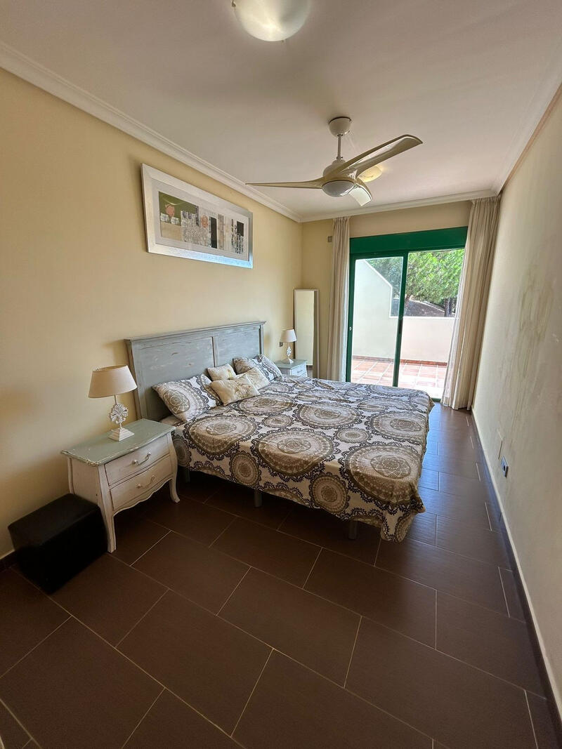 2 slaapkamer Appartement Te koop 2 slaapkamer Appartement Te koop