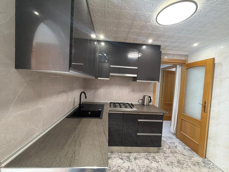 4 bedroom Apartment for sale