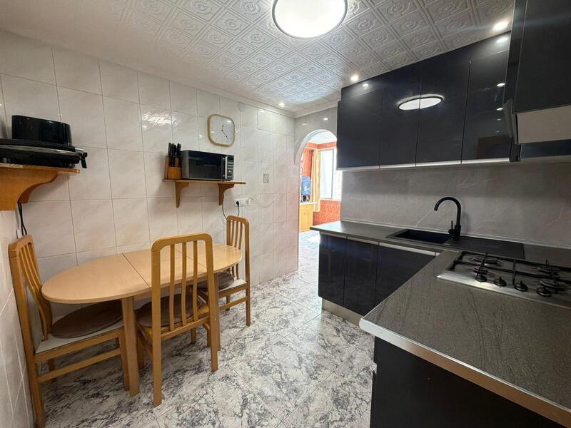 4 bedroom Apartment for sale