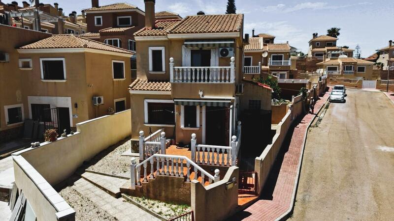 Villa Te koop in Blue Lagoon, Alicante