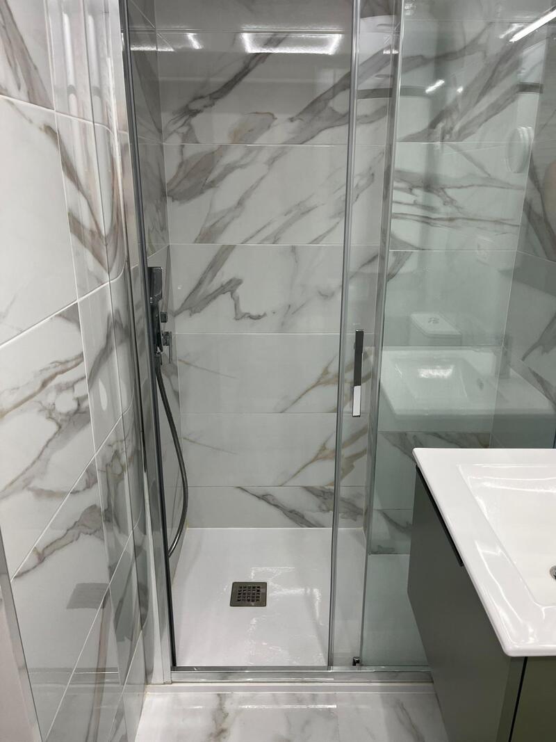 1 slaapkamer Appartement Te koop 1 slaapkamer Appartement Te koop