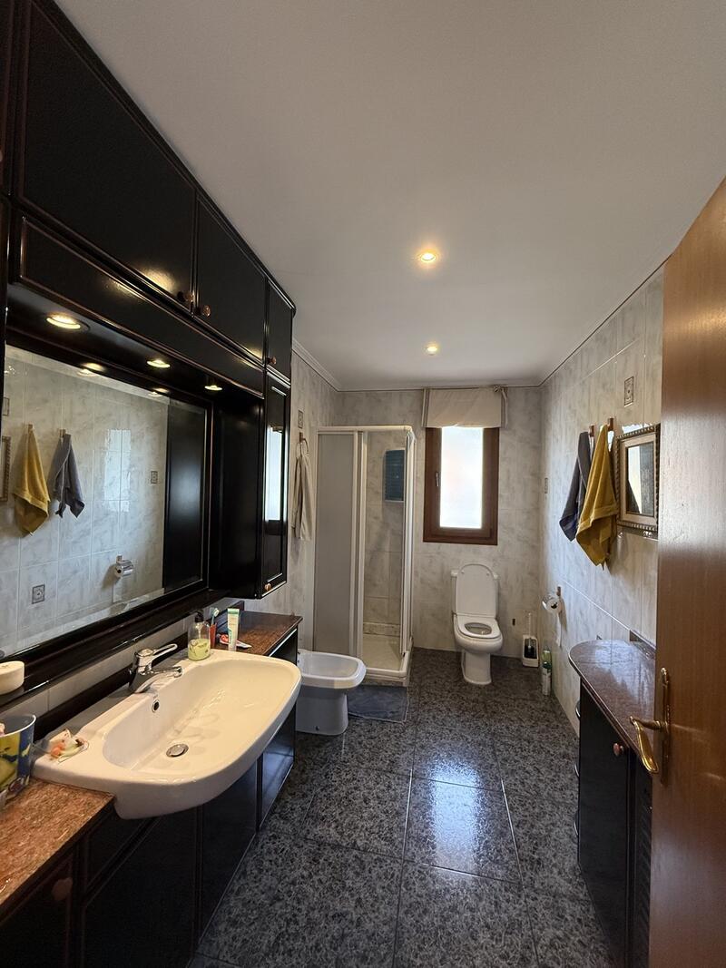 5 bedroom Apartment for sale 5 bedroom Apartment for sale