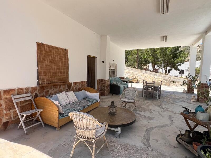 4 bedroom Country House for sale 4 bedroom Country House for sale