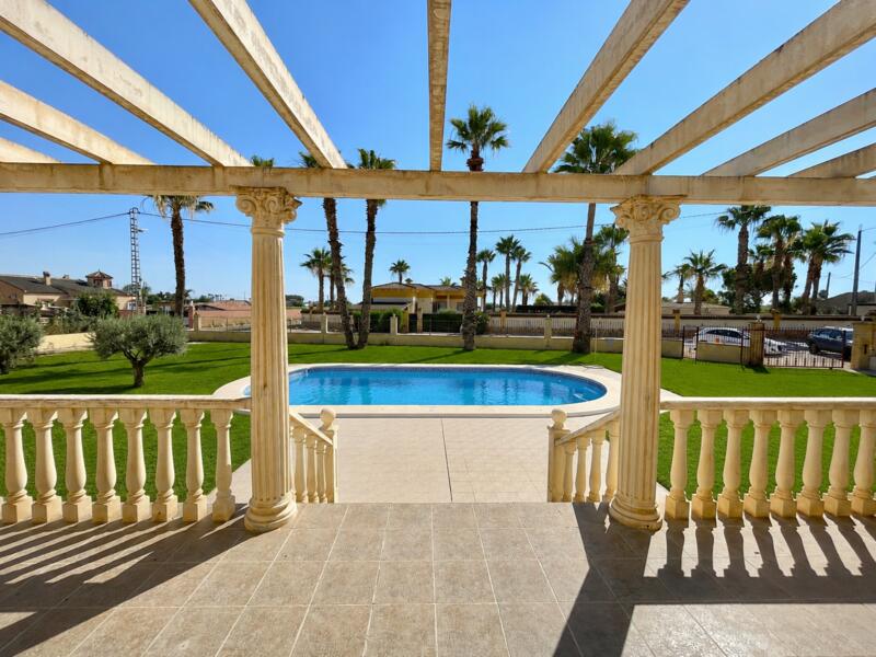 4 bedroom Villa for sale