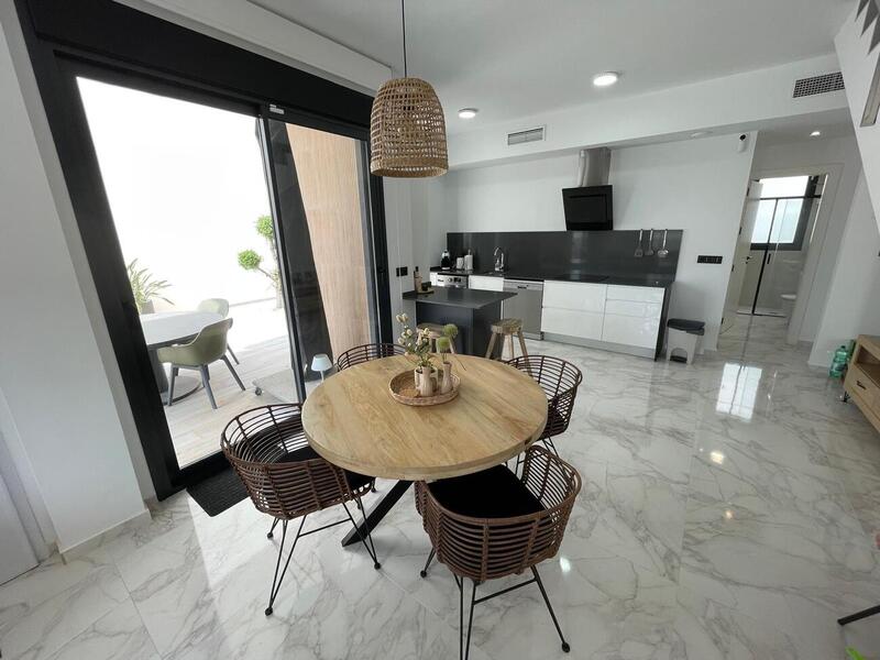 3 slaapkamer Villa Te koop 3 slaapkamer Villa Te koop