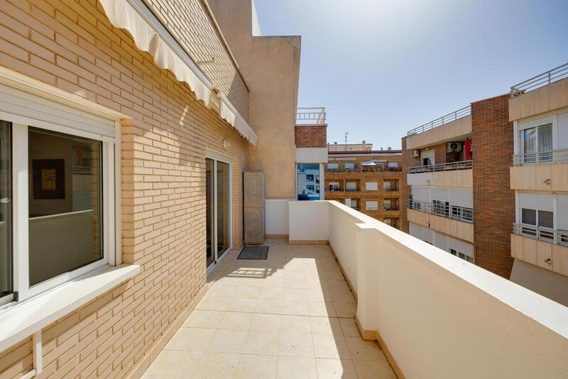 Lejlighed til salg i Torrevieja, Alicante