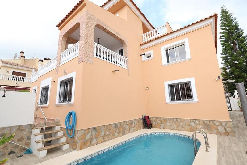 Villa for sale in San Miguel de Salinas, Alicante