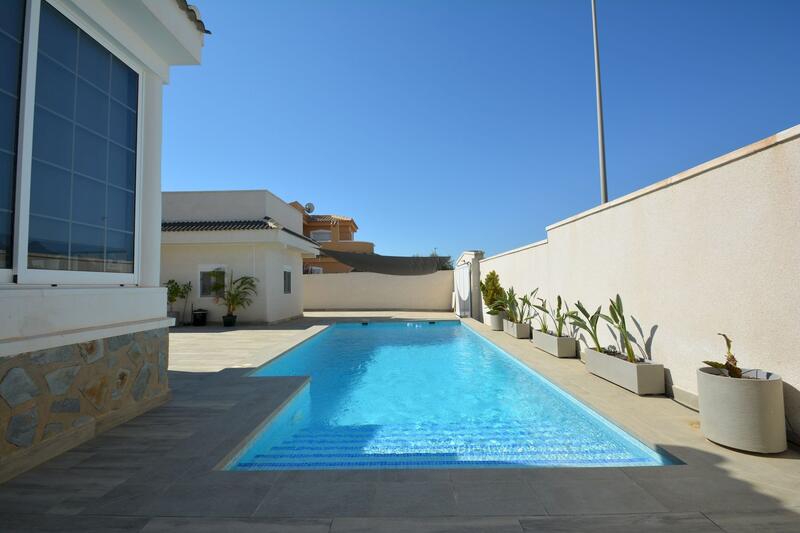 Villa til salg i Ciudad Quesada, Alicante