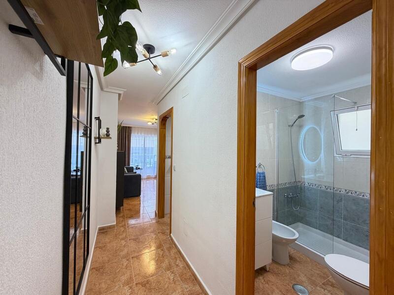 2 slaapkamer Appartement Te koop 2 slaapkamer Appartement Te koop