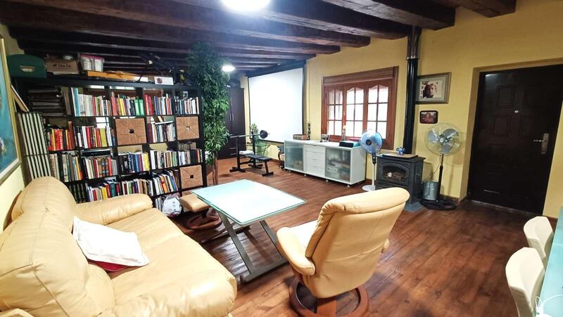3 bedroom Country House for sale 3 bedroom Country House for sale