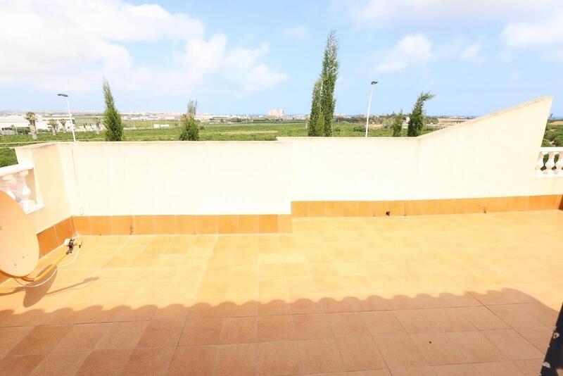 3 bedroom Townhouse for sale