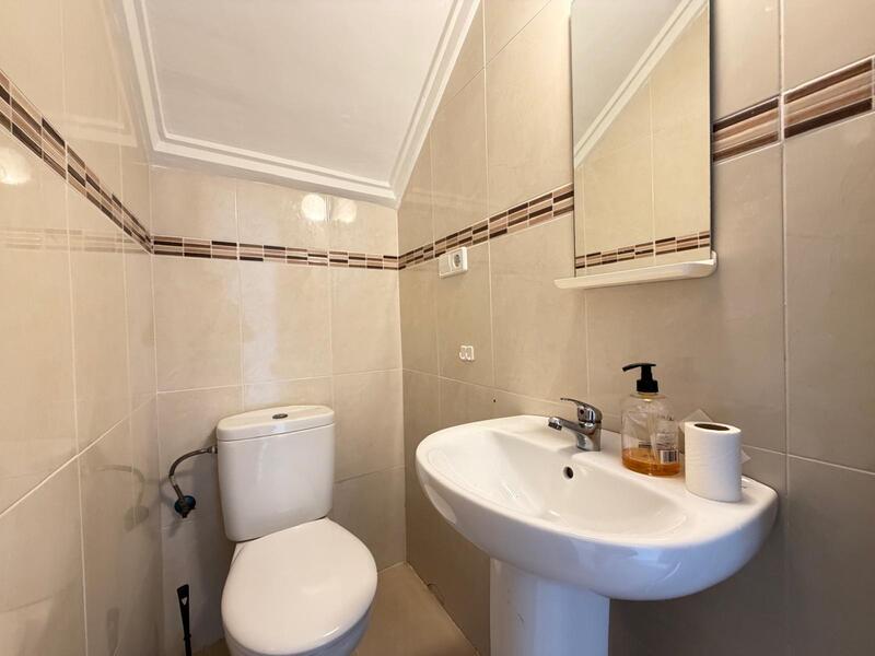 2 bedroom Townhouse for sale