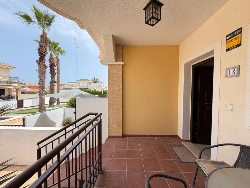 2 bedroom Townhouse for sale