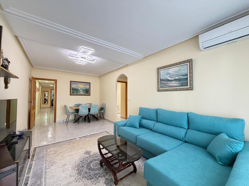 квартира продается в Torrevieja, Alicante