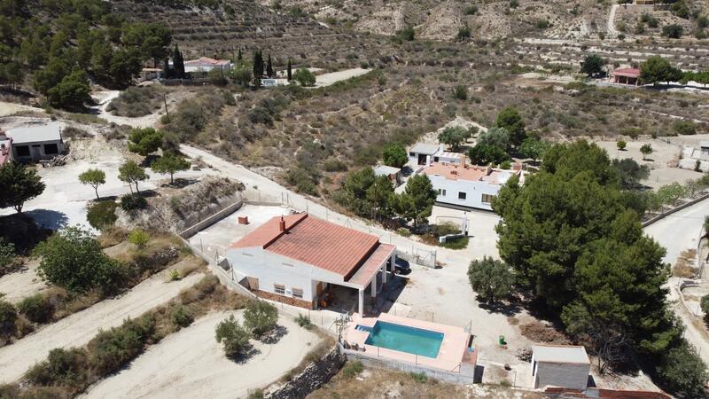 4 bedroom Country House for sale 4 bedroom Country House for sale