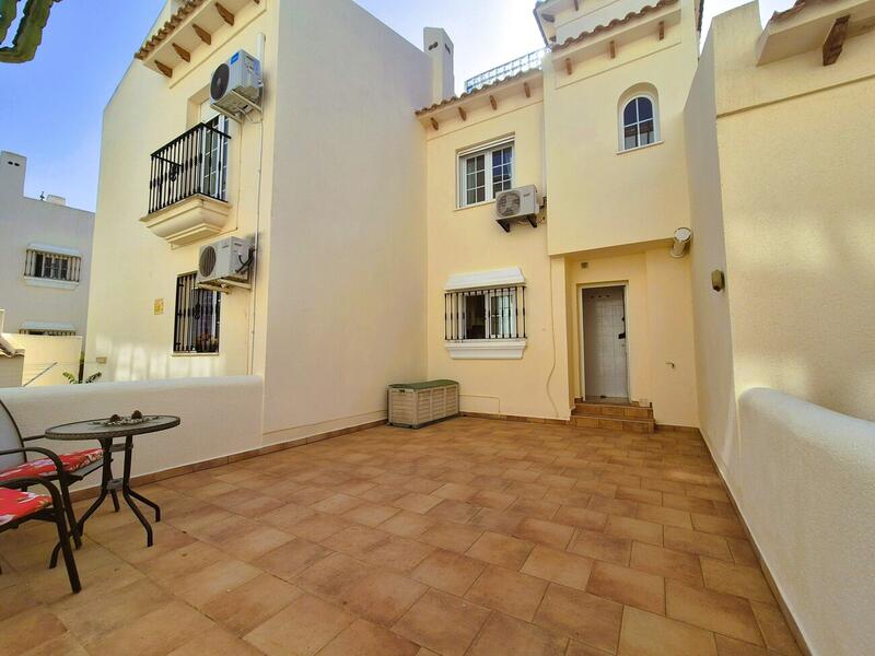 2 bedroom Townhouse for sale 2 bedroom Townhouse for sale