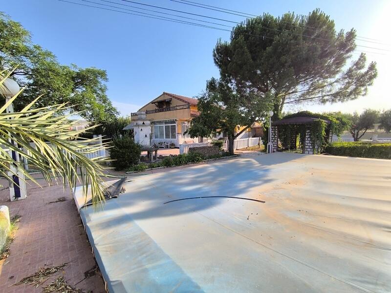 6 bedroom Villa for sale 6 bedroom Villa for sale