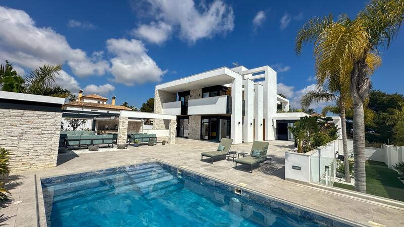 4 bedroom Villa for sale 4 bedroom Villa for sale
