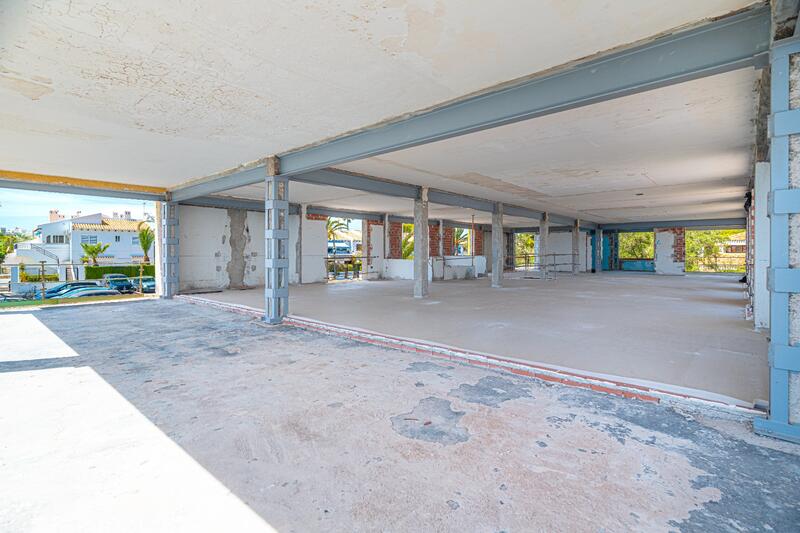 5 bedroom Villa for sale