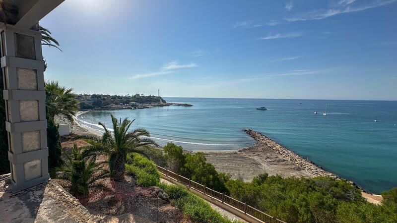 5 bedroom Villa for sale