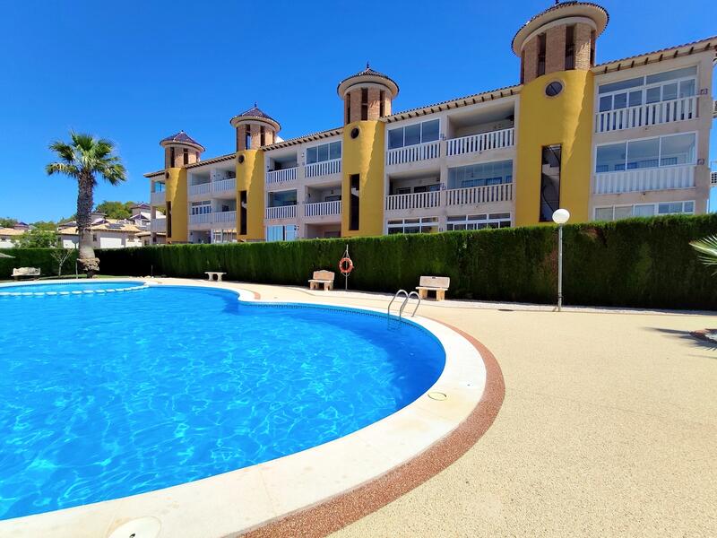 Apartment for sale in Villamartin, Alicante