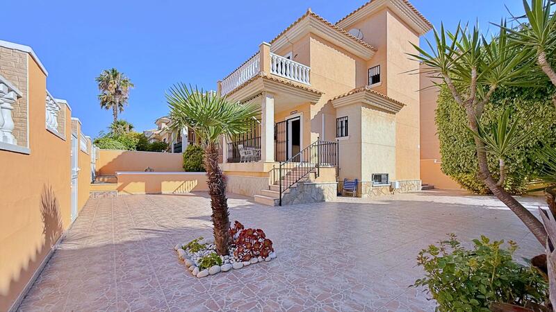 4 bedroom Villa for sale 4 bedroom Villa for sale
