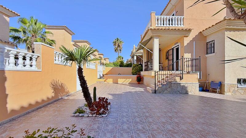 4 bedroom Villa for sale 4 bedroom Villa for sale