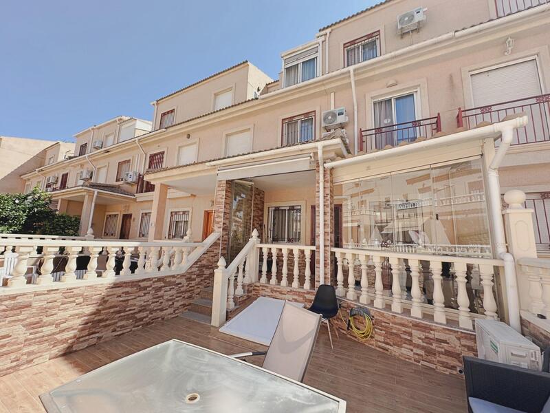 3 bedroom Country House for sale 3 bedroom Country House for sale
