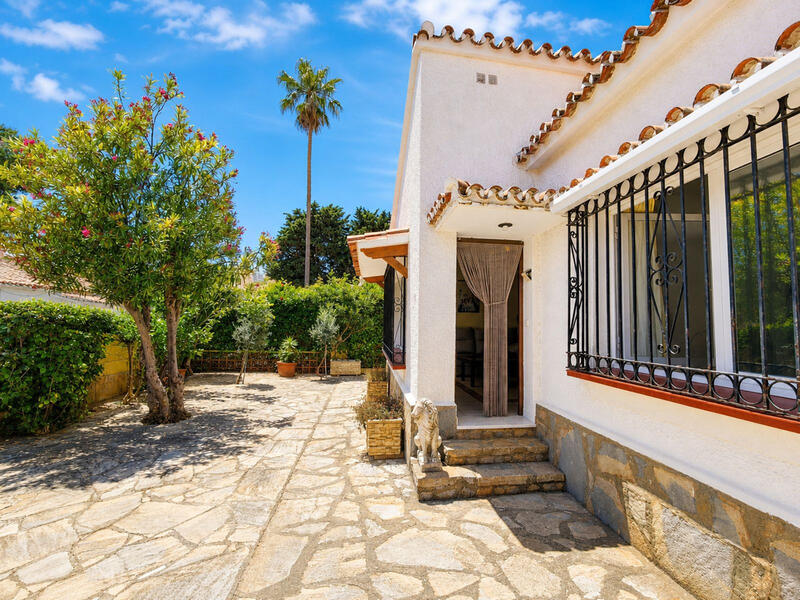 3 bedroom Villa for sale